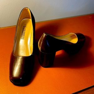 Brown chunky heeled dress shoes